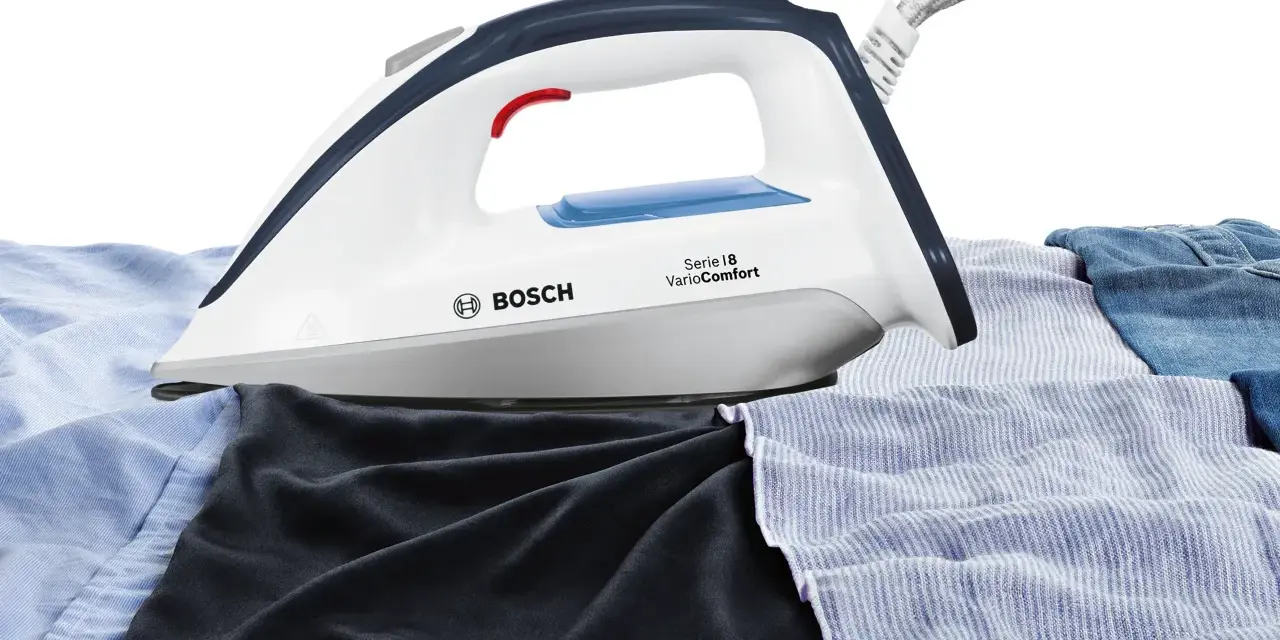 Bosch Dampfbügelstation Serie 6 mit VarioComfort-Technologie glättet mühelos verschiedene Stoffe wie Hemden, Hosen und Jeans.