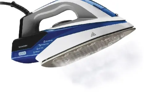Bügelpresse von Lidl mit 2800W Leistung, Dampffunktion und Touchsensor für faltenfreie Kleidung.
